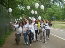 pic shows some of last year's crowd setting out from Hyde Park