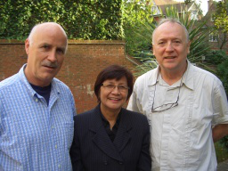 Edita Burgos with Columbans Tommy Murphy (left) Superior General of the Society of St Columban, Frank Nally (right)