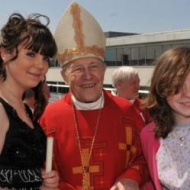 Cardinal Kasper meets young Liverpudlians