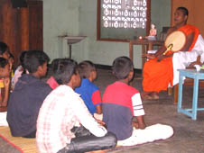 Venerable Samana Thero meets children