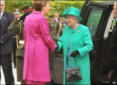 President McAleese welcomes Queen Elizabeth