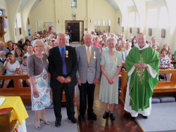 L-R: Mary Guinan-Casey, John Looby, Mick Moore, Mary Holloway, Mgr Madders  Pictures by Lindsay Williams. 