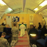 Fr Smith leads soldiers at prayer