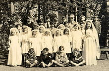 First Communion group 1949 - Wiki image