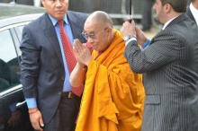Dalai Lama arrives at Cathedral