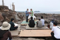 Fr Lee celebrates Mass for protestors