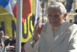 Pope Benedict's final departure from St Peter's