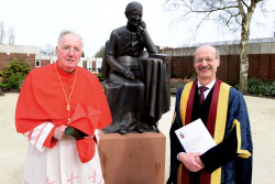  Cardinal Murphy-O’Connor, Professor Lutzeier by statue of Bl John Henry Newman. Pic: Jas Sansi