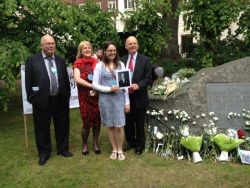 Family with picture of John Diamond