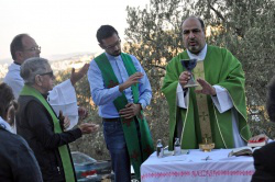 Last Mass before bulldozers were due to arrive