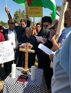 Patriarch leads prayers
