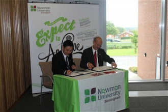 Professor Zeng, GDUE and Professor Peter Lutzeier sign partnership agreement