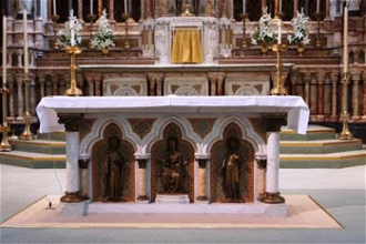 The new altar from Paris