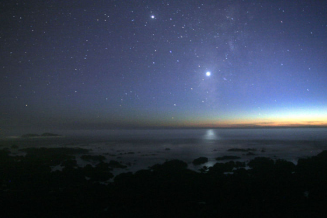 Venus rising over Pacific - image by Brocken Inaglory - Wikipedia