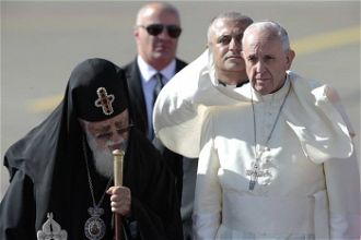 Pope Francis walks with Georgian Orthodox Patriarch