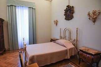 Papal bedroom