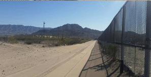 Fence near El Paso - image Columbans