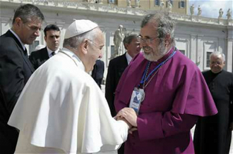 Pope Francis meets Episcopalian Bishop Mark Strange