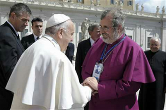 Pope Francis meets Episcopalian Bishop Mark Strange