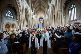 The Statue of Our Lady of Fatima being brought into Southwark Cathedral in procession