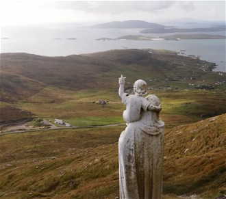 Our Lady Queen of the Sea statue, Barra