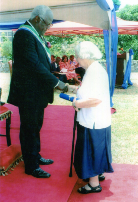 Sr Teresa receives award from President Koroma