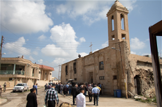 Christians return to village of Bartella this Easter