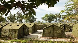 Manus camp, without water, electricity or food