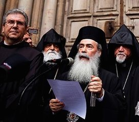 Patriarch Theophilos reads statement