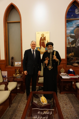 Neville Kyrke-Smith with Pope Tawadros II © ACN