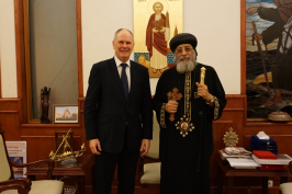 Neville Kyrke-Smith with Pope Tawadros II © ACN