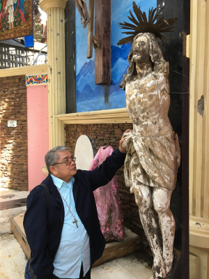 Bishop Edwin de la Pena in St Mary's Cathedral