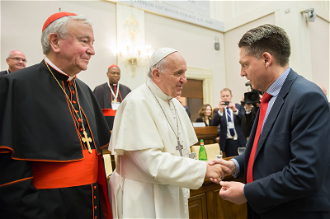Kevin Hyman with Cardinal Nichols and Pope Francis