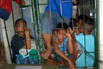 Children in Filipino jail
