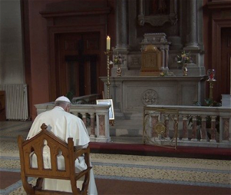 Pope prays in St Mary's Pro Cathedral at perpetual candle lit for abuse victims