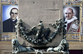 Banners of St Oscar Romero, St Paul VI