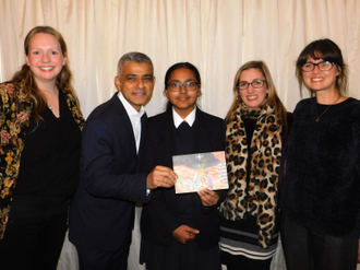 Mayor Sadiq Khan with Diza D'Silva & St Gregory's Art teachers Katie Seymour, Tara Murphy, Sophie Maund