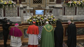 Pope Francis prays with  Christian leaders at tomb of St Paul