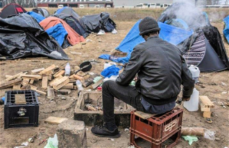 Refugee camp near Calais. Image: Auberge des Migrants/Refugee Info Bus.