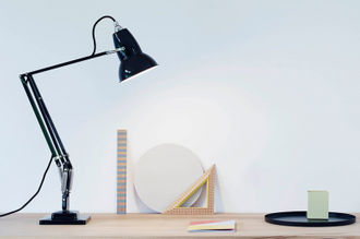 Anglepoise Lamp, Designed by George Carwardine, Enamelled metal, Designed 1932 © Photo courtesy of Heals