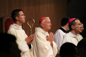 Cardinal presiding at International Mass, Lourdes - Photo: Marc Hanson