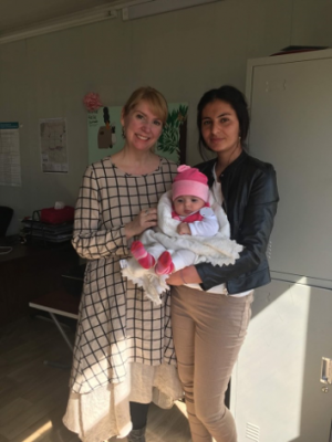 Jane with Yezidi mother in IDP camp northern Iraq