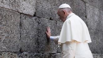 Pope Francis in  Auschwitz-Birkenau 2016