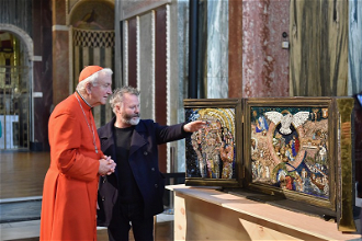 Cardinal Vincent Nichols with artist Peter Codling and his mosaic