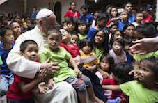 Pope  with children in Manila