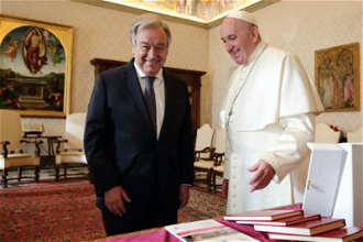 Antonio Guterres with Pope Francis