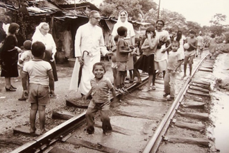 Archbishop Romero at railway track