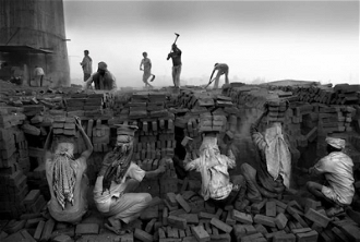 Stratum, Nepal, Modern Day Slavery by Lisa Kristine 2016 © Lisa Kristine Photography