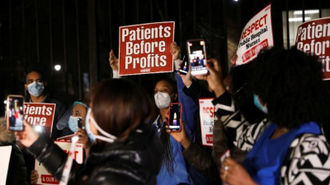 Candlit vigil by New York nurses  and supporters - image Vatican News