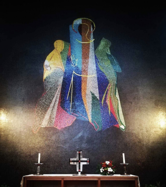 Risen Christ at Emmaus, Mosaic by John Piper, 1961 © St Paul's Church, Harlow, Essex, England